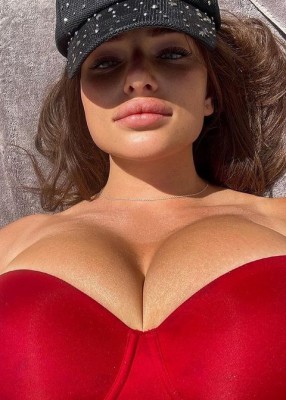 Проститутка Ева